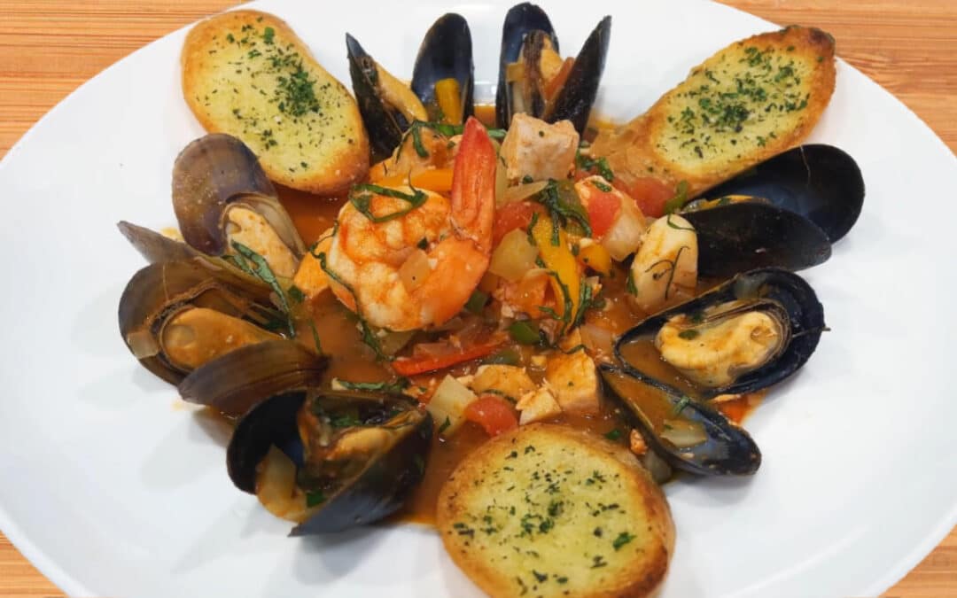 Easy Cioppino Recipe San Francisco Style: Ridiculously Good!